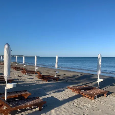 House For Rent Jurgen Holiday home Golem (Tirana)